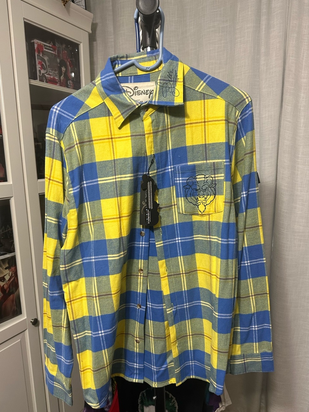 Cakeworthy Disney Beauty & the beast Belle Plaid Shirt flannel M Boxlunch exclus